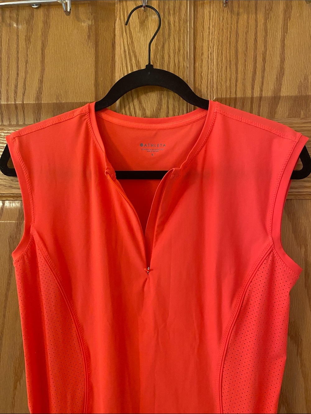 Athleta Orange/Red Rashguard Size Small - Picture 5 of 10
